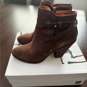 EUC Brown Suede Booties